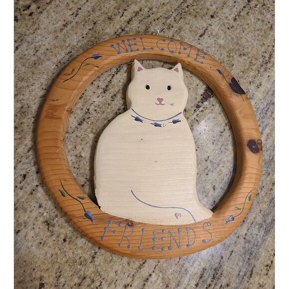 Wood Welcome Friends Round Sign Cut out White Cat Hand Painted 80's Hearts 10.5" - Picture 1 of 10